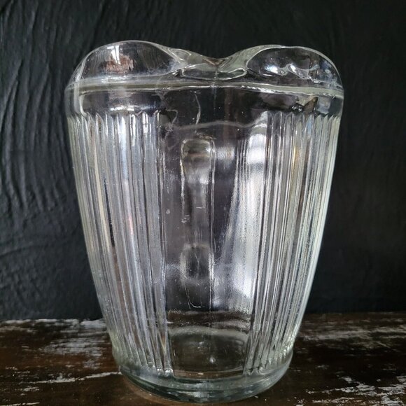 Vintage Medium Echo Chicago #7216 Vertical Ribbed Pitcher Clear Glass Pitcher - Picture 4 of 6